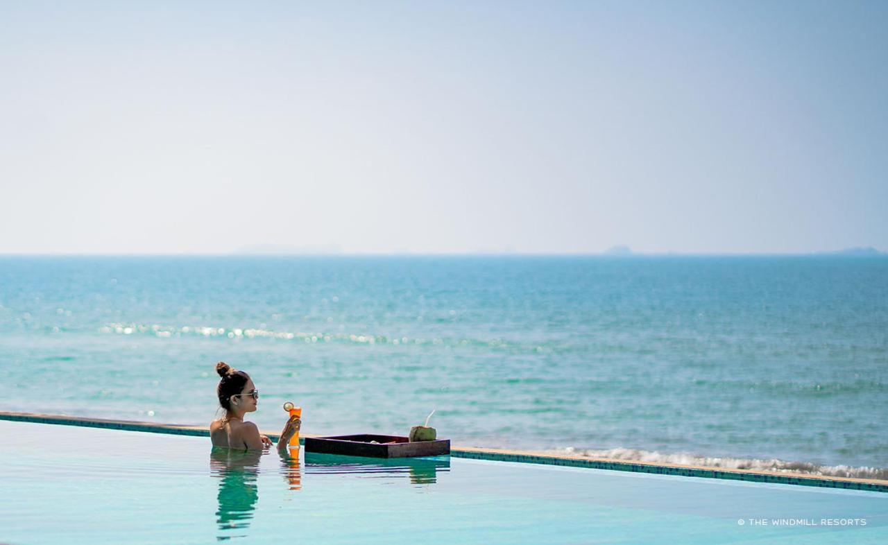 The Windmill Resorts Malvan Bagian luar foto