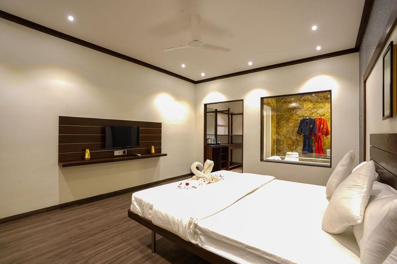 The Windmill Resorts Malvan Bagian luar foto